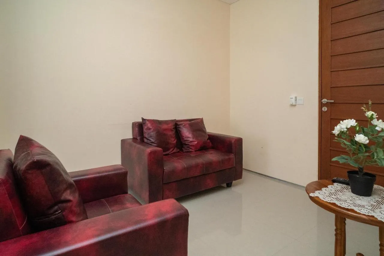 ホテル Reddoorz Near Itdc Nusa Dua ヌサドゥア